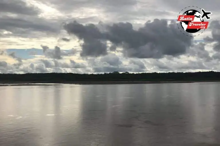 Cómo llegar de Yurimaguas a Iquitos: Barco, Lancha rápida y Avión