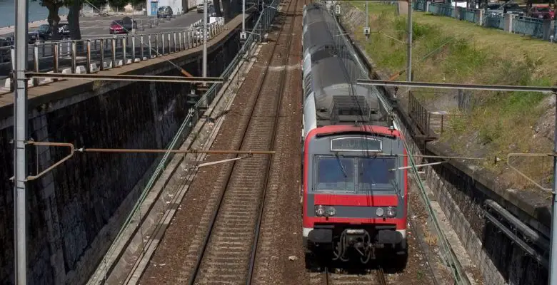 Trenes de Cercanías (RER) de París: Cómo funciona, Horarios y Precios