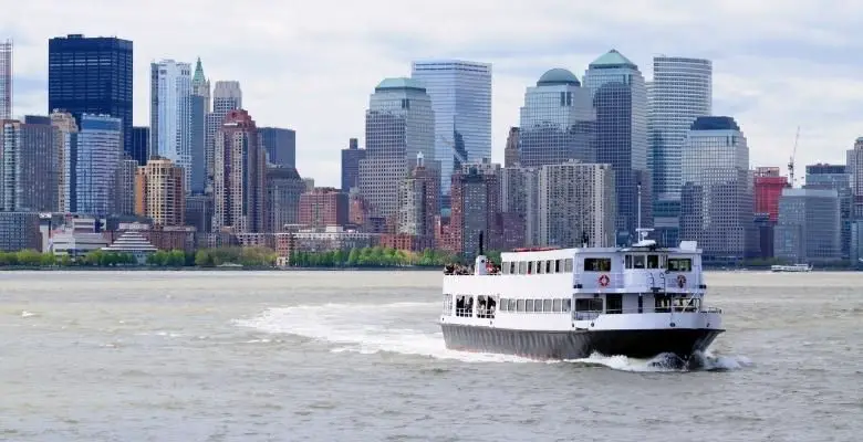 ferry nueva york como funciona